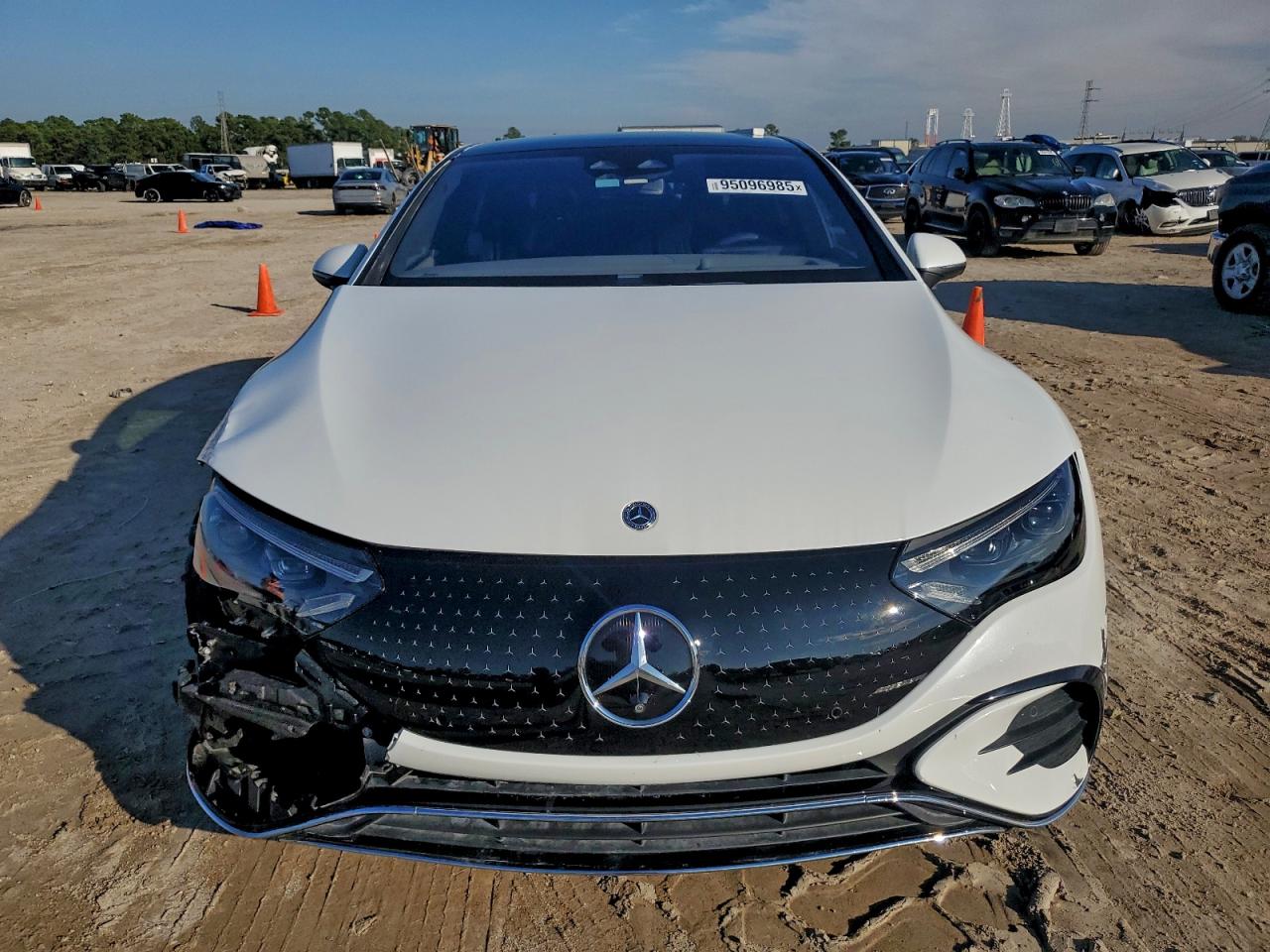 Mercedes-Benz EQE 500 4matic Image 8