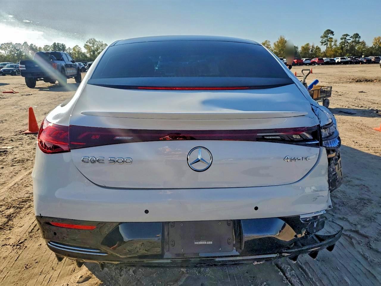 Mercedes-Benz EQE 500 4matic Image 10