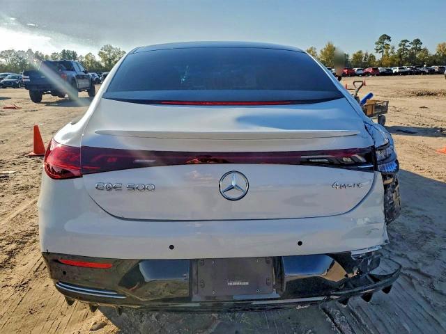 Mercedes-Benz EQE 500 4matic Image 10