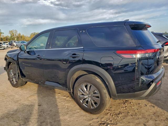 Nissan Pathfinder S Image 2