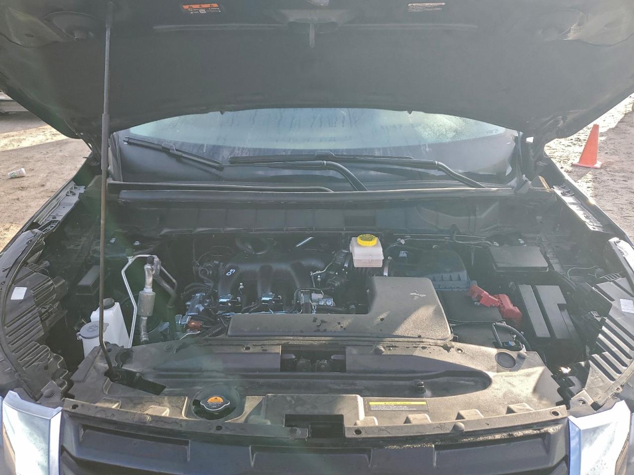 Nissan Pathfinder S Image 10