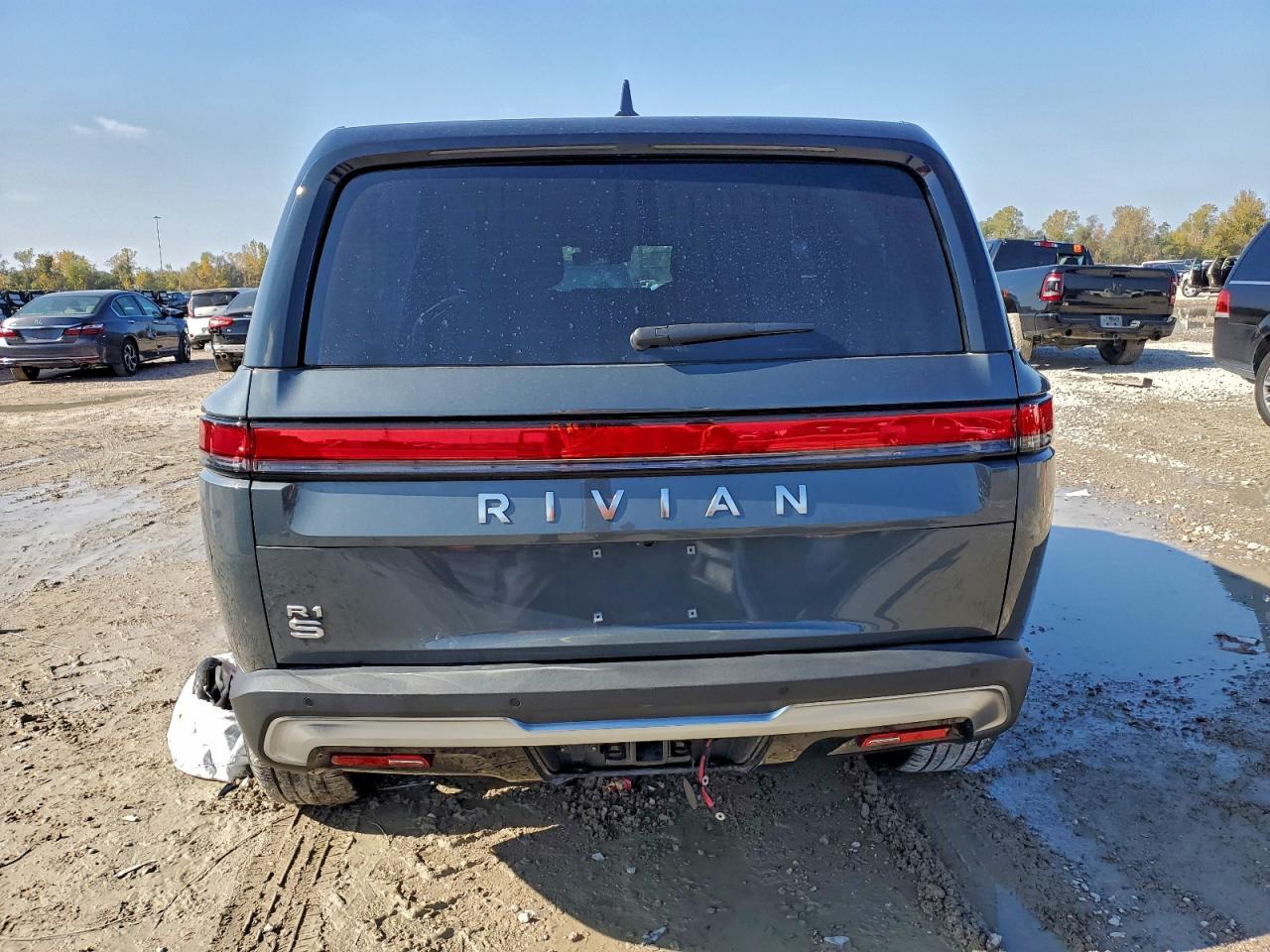 Rivian Ris Adventure Image 8