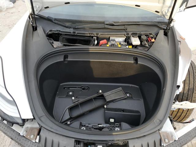 Tesla Model 3 Image 5