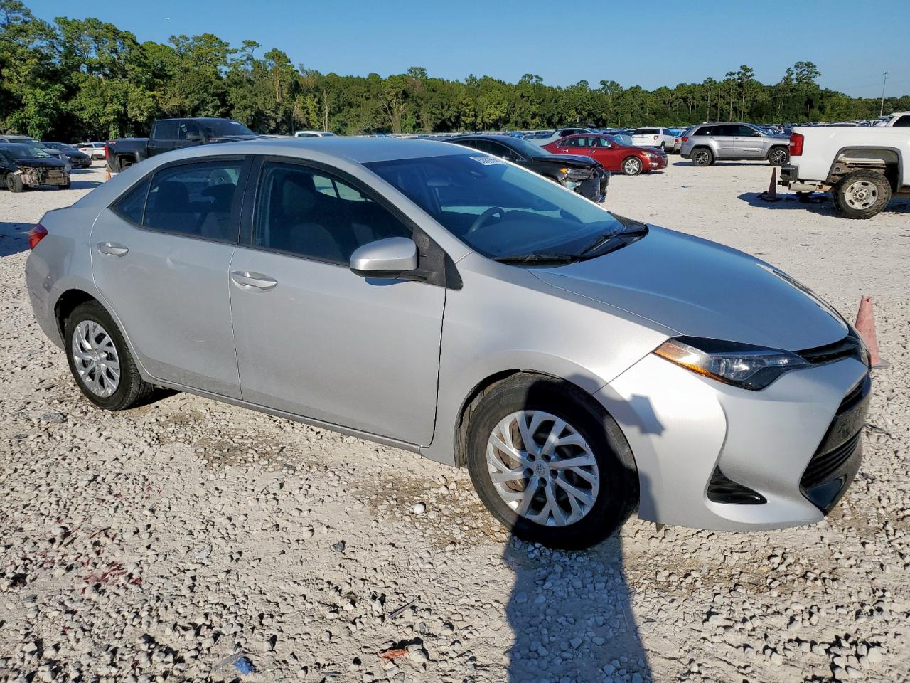 Toyota Corolla L Image 6