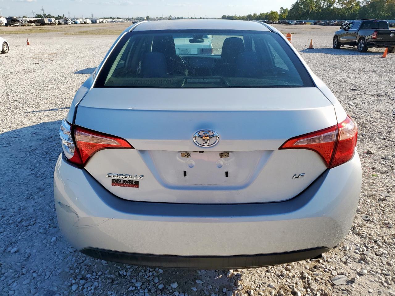 Toyota Corolla L Image 9