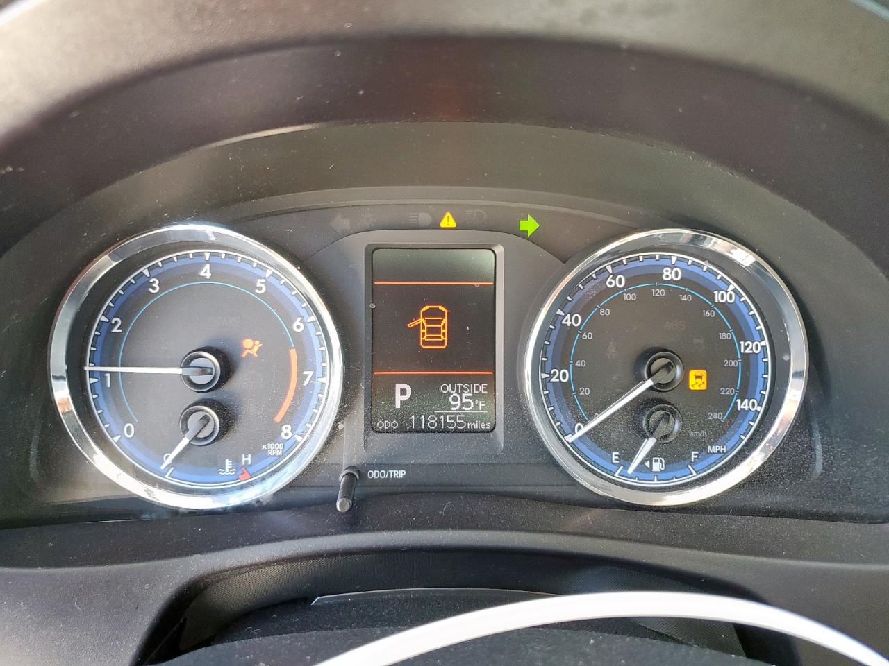 Toyota Corolla L Image 8