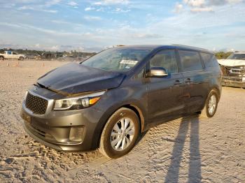  Salvage Kia Sedona