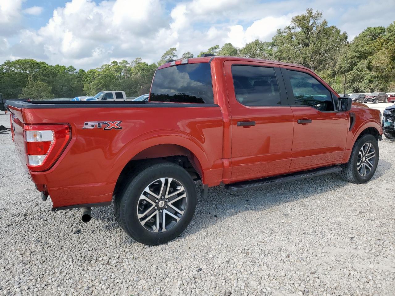 Ford F-150 Supercrew Image 3
