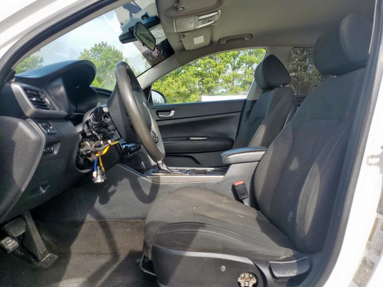 Kia Optima Lx Image 10