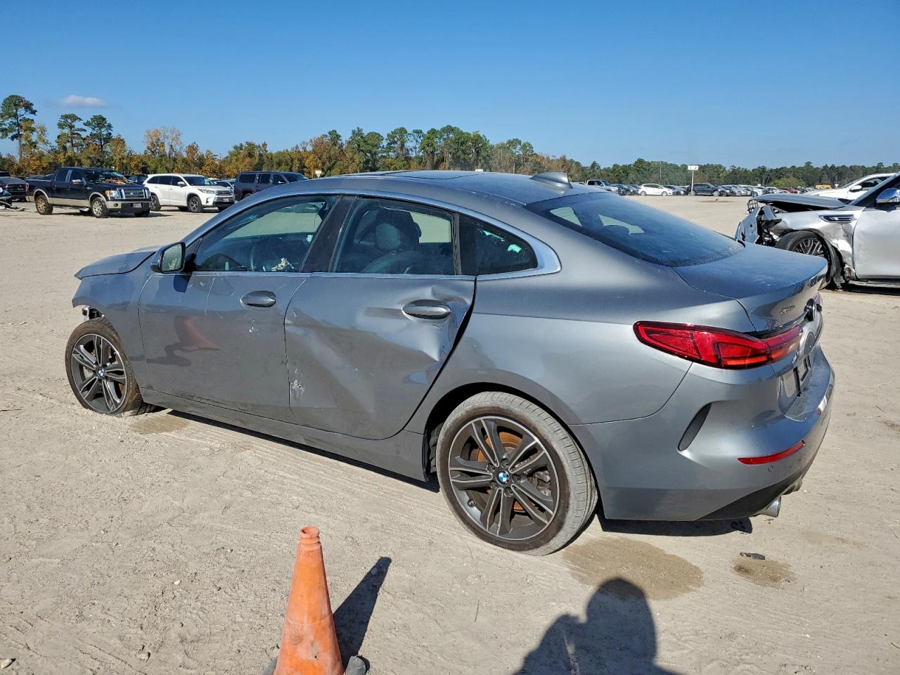 BMW 2 Series Image 2