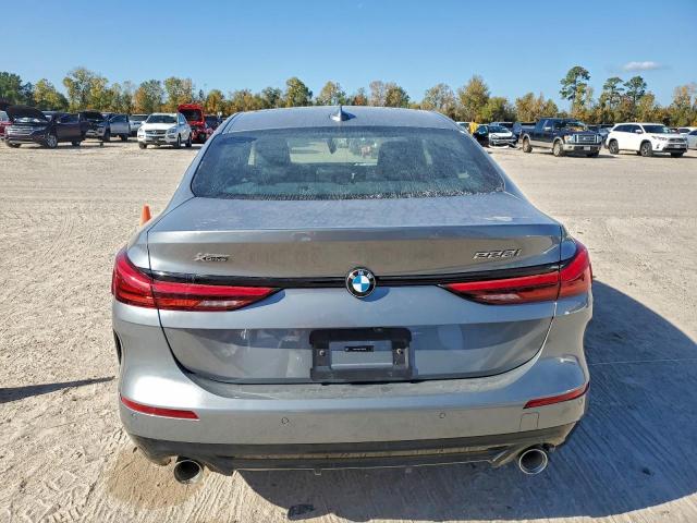 BMW 2 Series Image 10