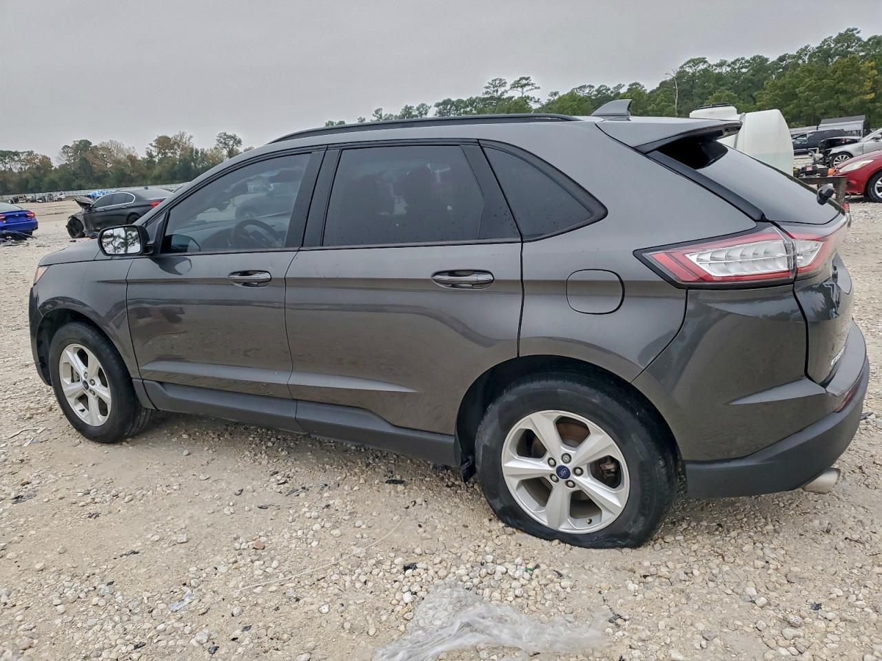 Ford Edge Se Image 3