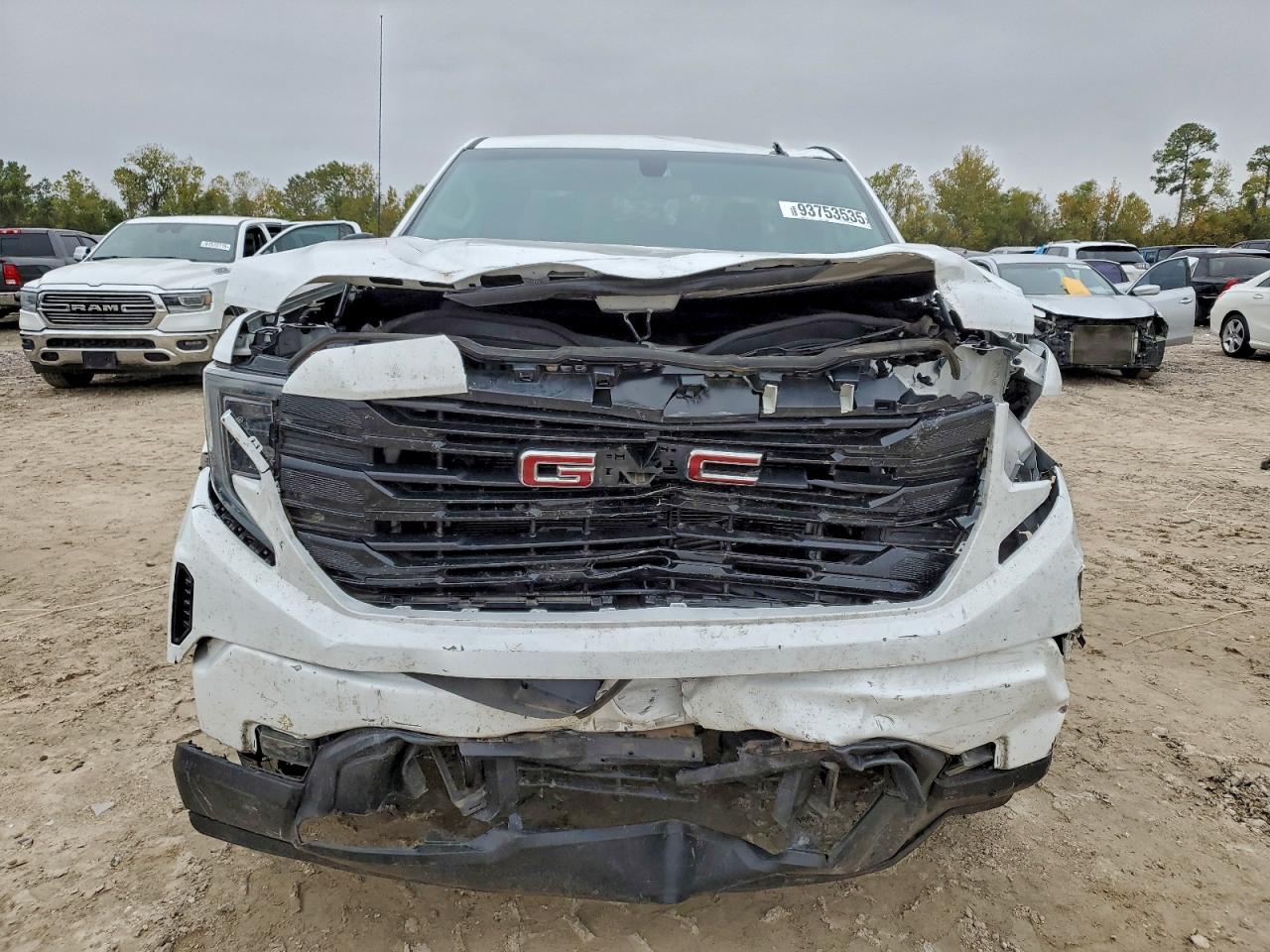 GMC Sierra K1500 Elevation Image 10