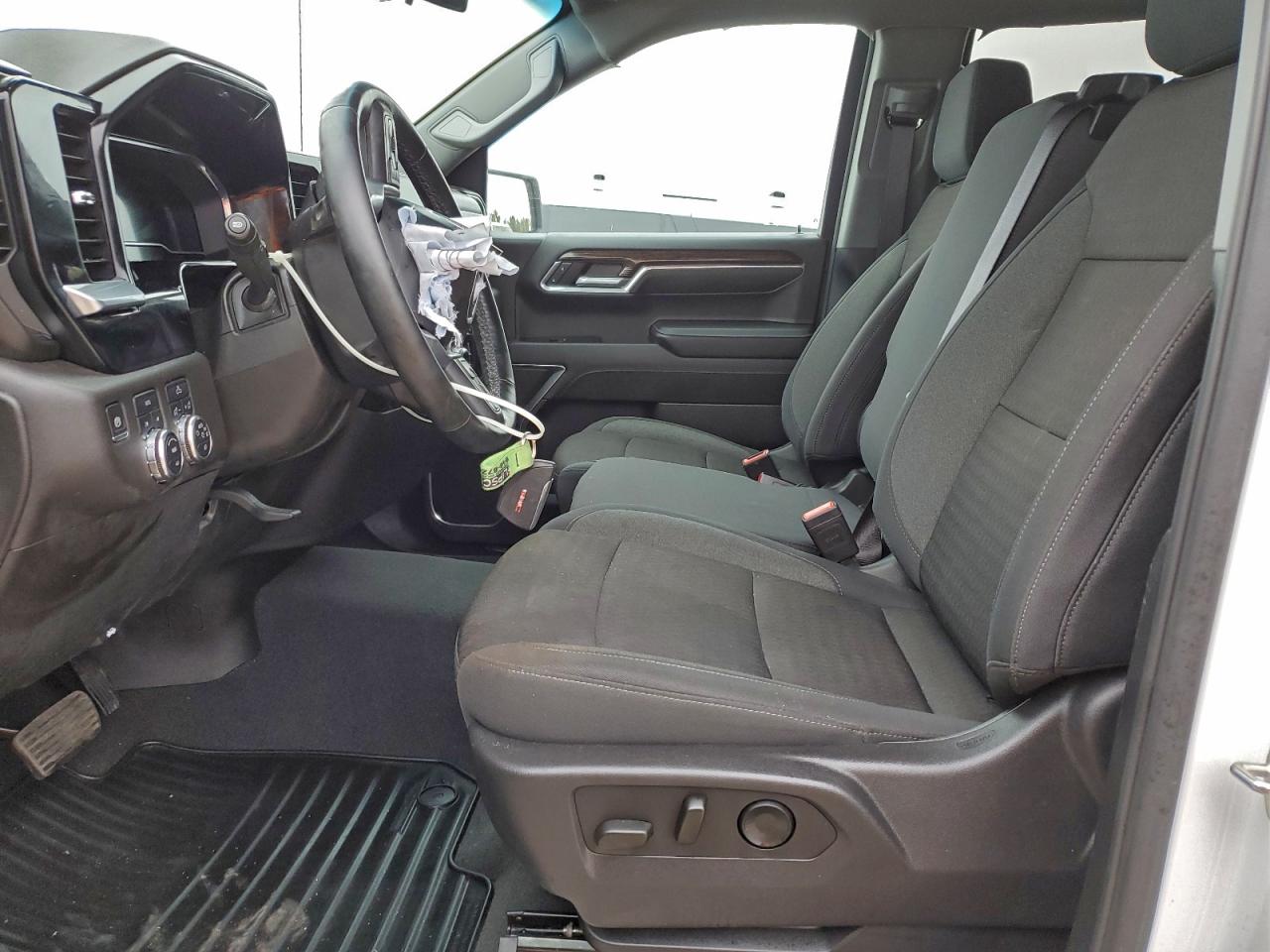 GMC Sierra K1500 Elevation Image 8