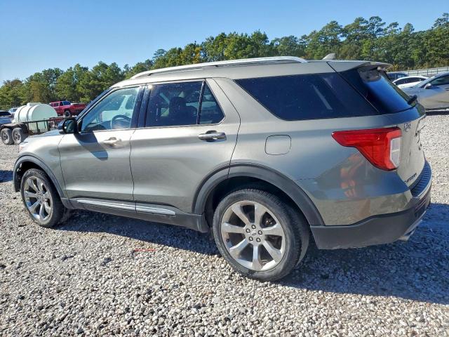 Ford Explorer Platinum Image 14