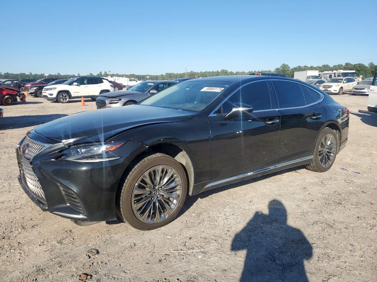 Lexus LS 500 Base Image 1