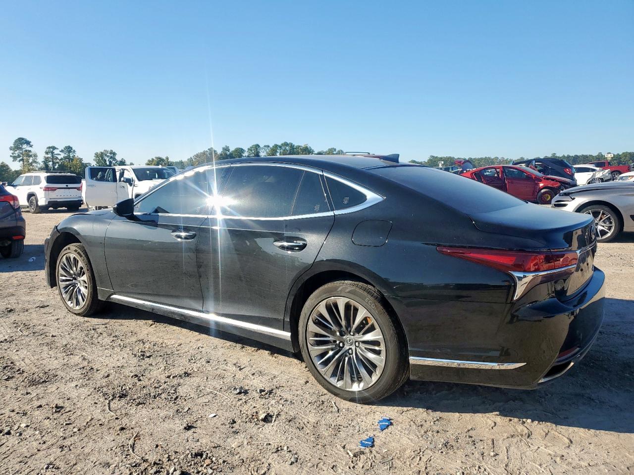 Lexus LS 500 Base Image 5