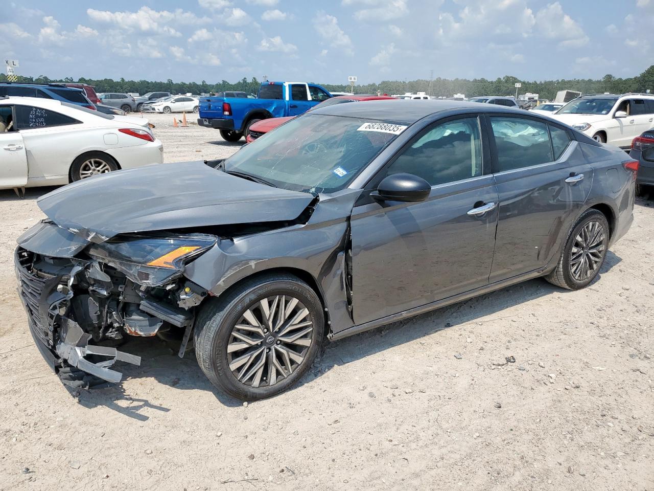 Nissan Altima Sv Image 1