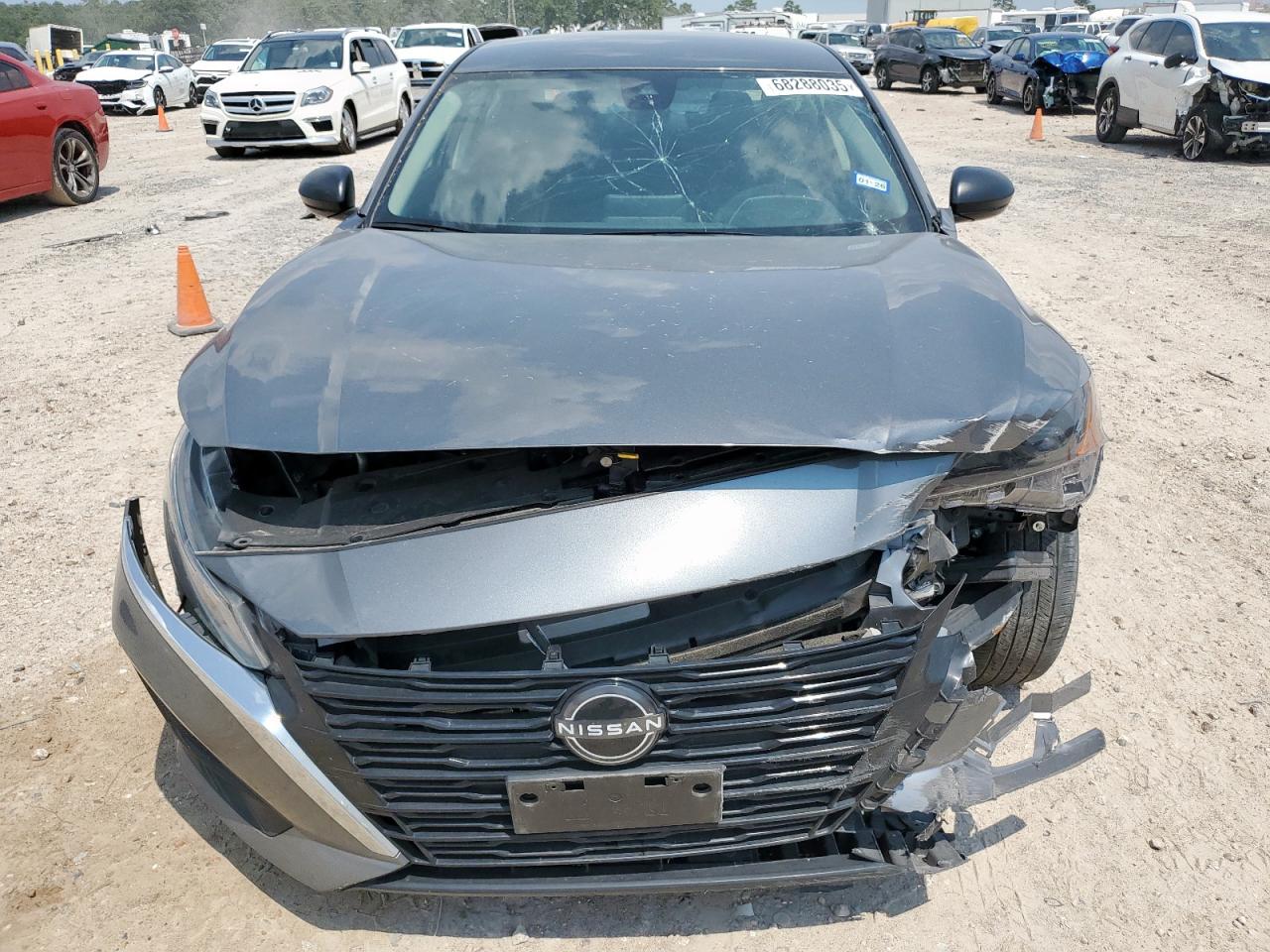 Nissan Altima Sv Image 3