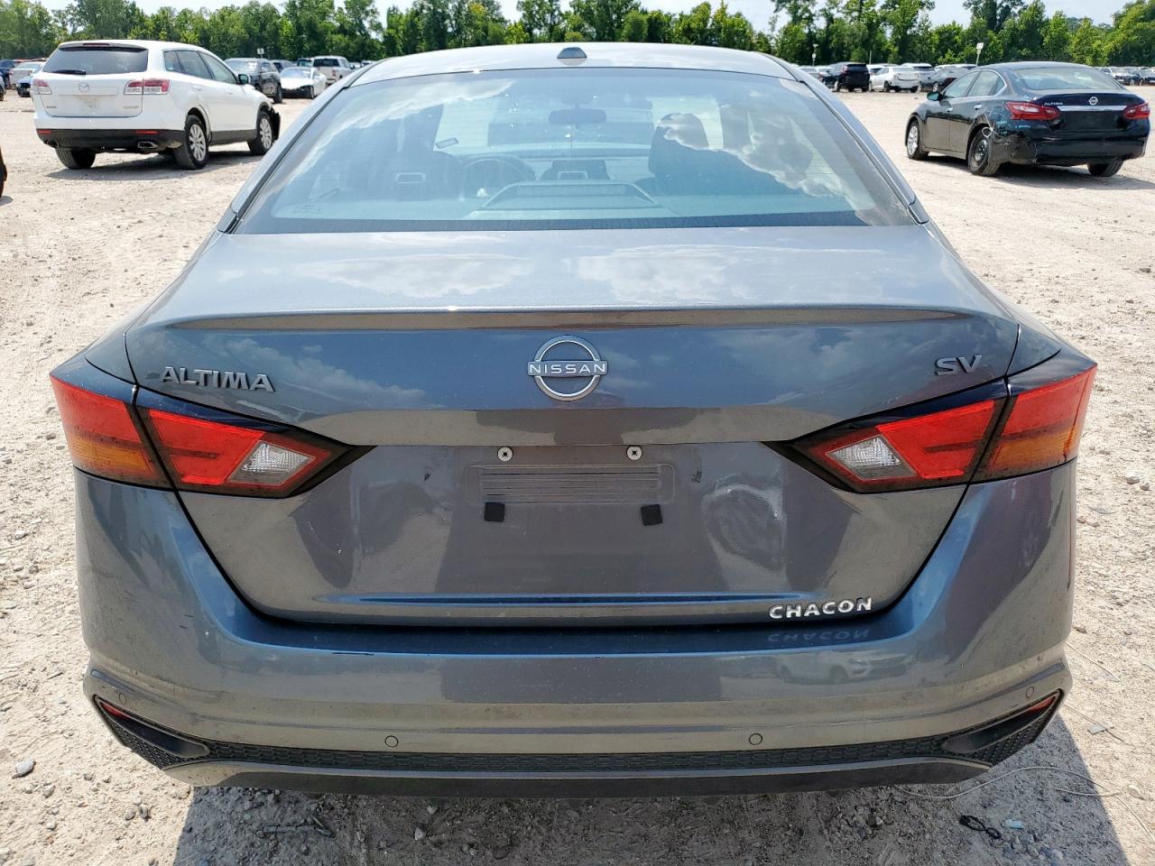 Nissan Altima Sv Image 2