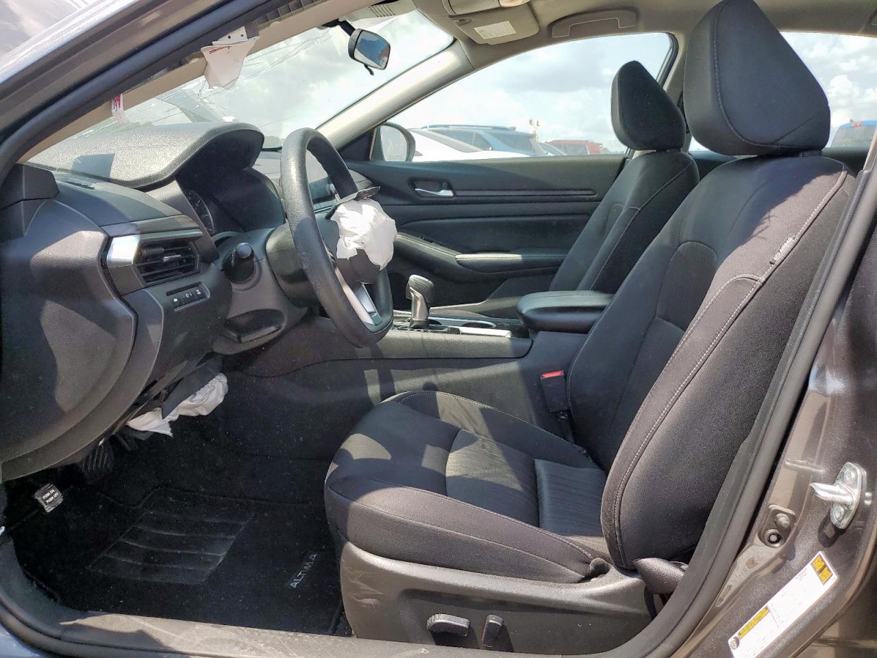 Nissan Altima Sv Image 4