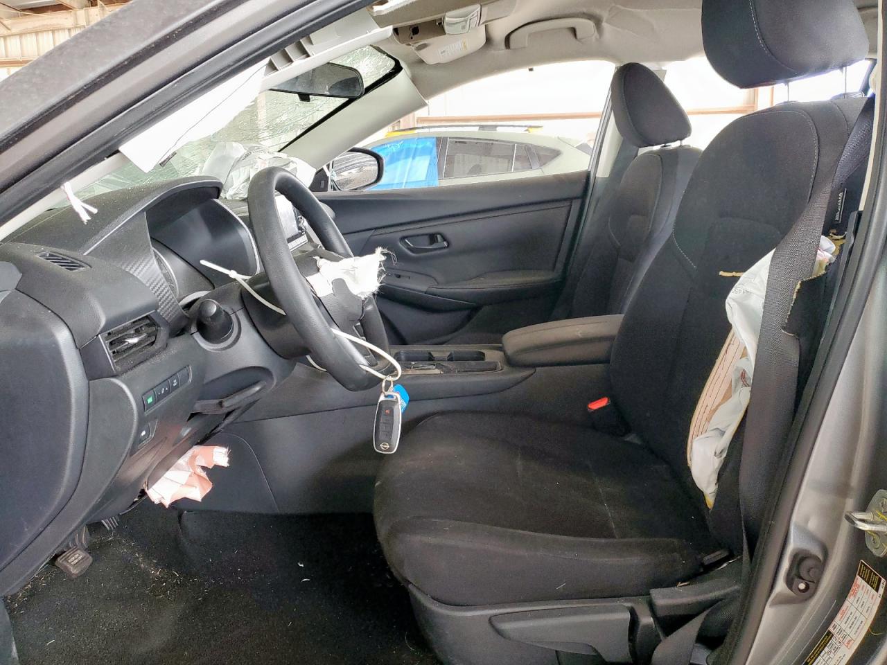 Nissan Sentra S Image 9