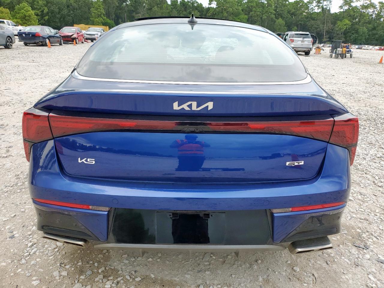 Kia K5 Gt Image 12