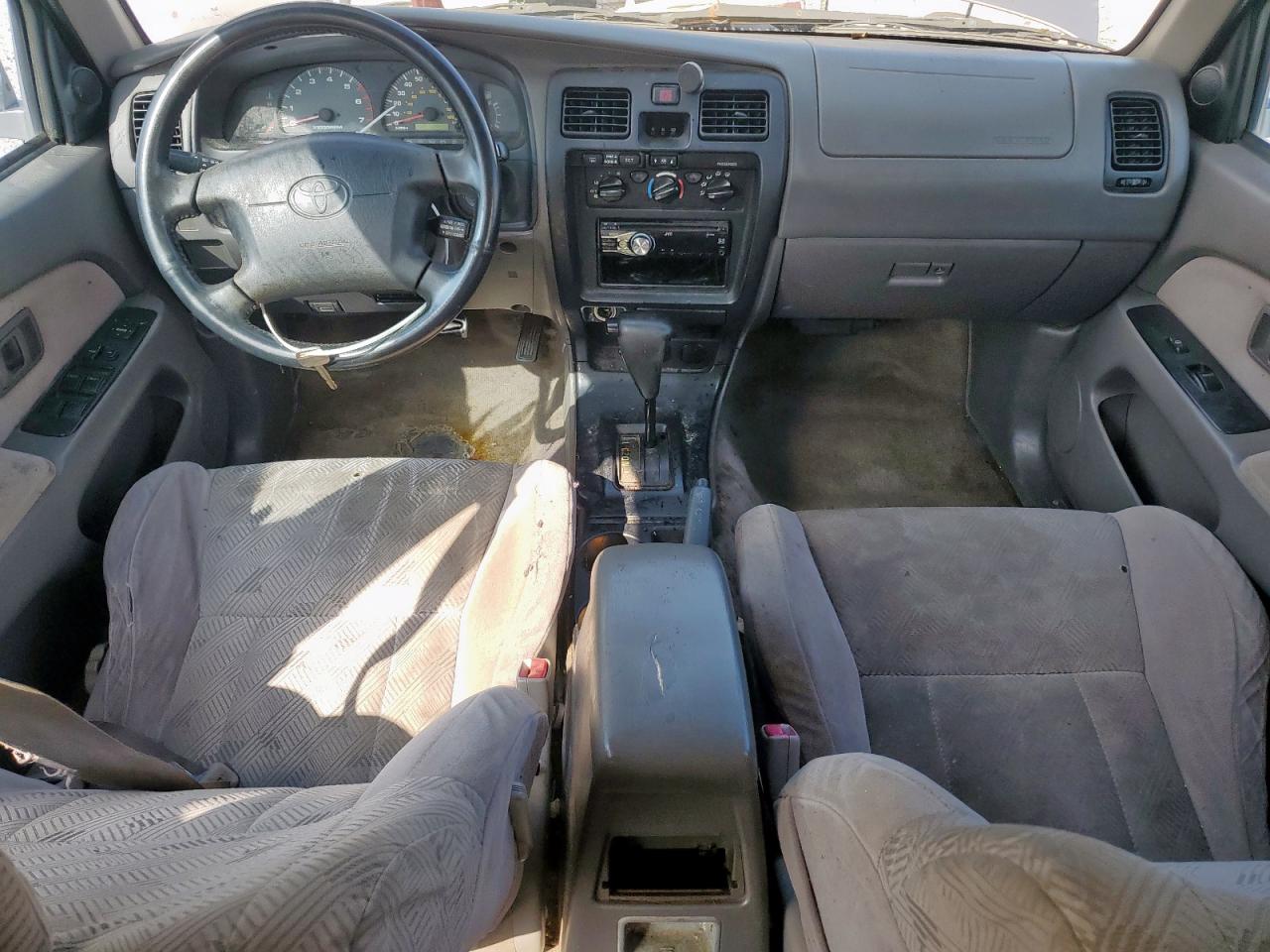 Toyota 4Runner Sr5 Image 10