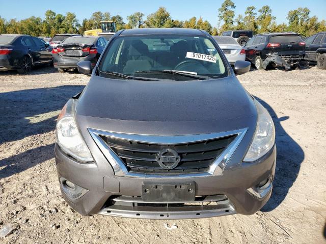 Nissan Versa S Image 8