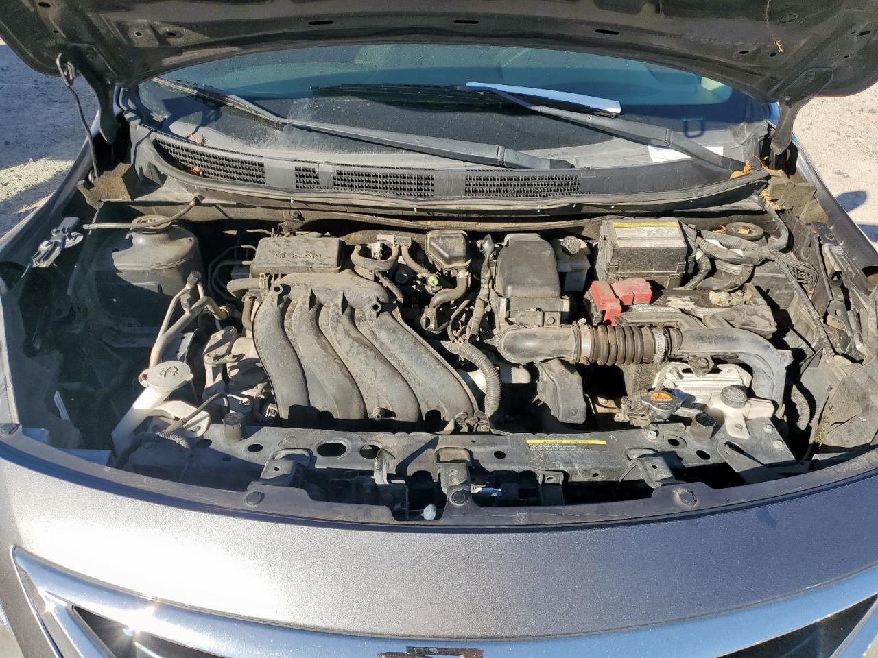 Nissan Versa S Image 4