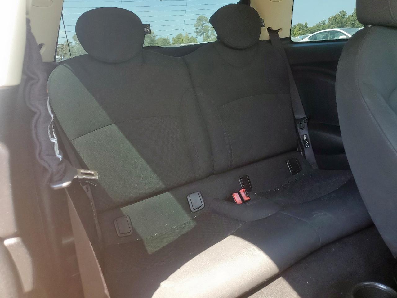 MINI Cooper Image 10