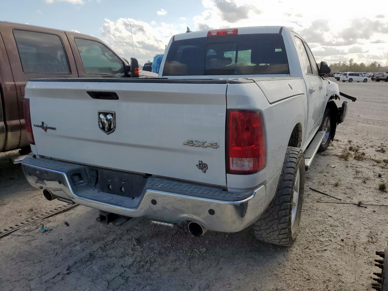 Ram 1500 Slt Image 5