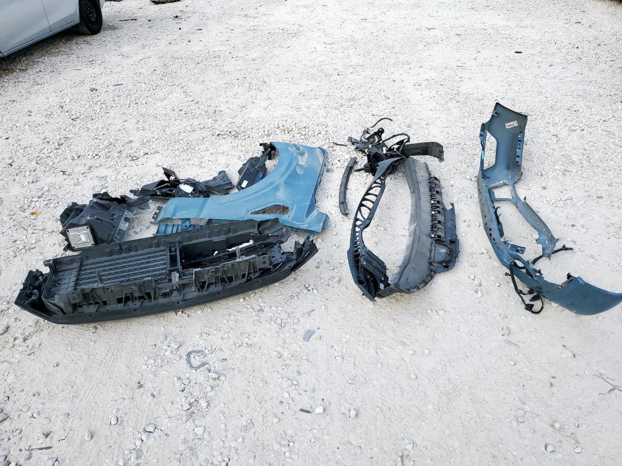 Ford F-150 Supercrew Image 3