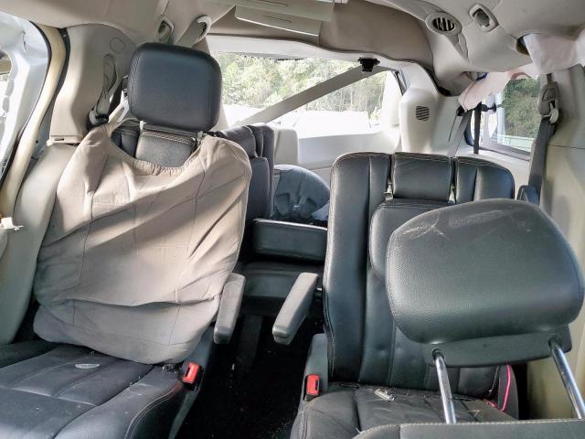 Chrysler Minivan Touring Image 11