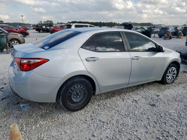 Toyota Corolla L Image 2