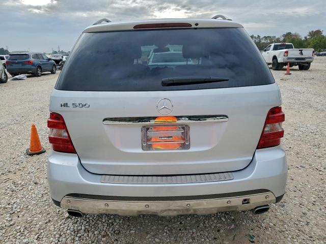 Mercedes-Benz M-Class 500 Image 7