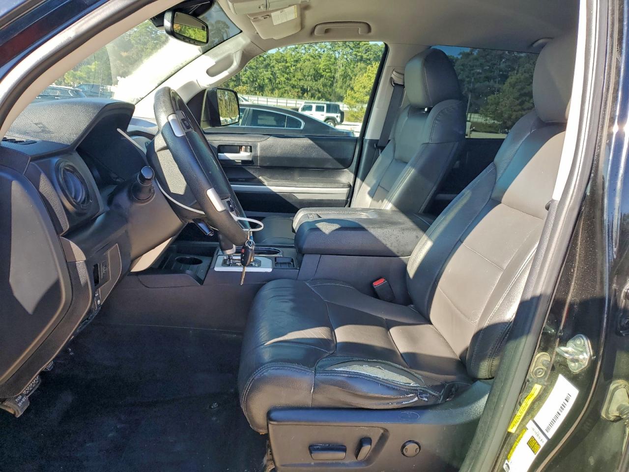 Toyota Tundra Crewmax Sr5 Image 11