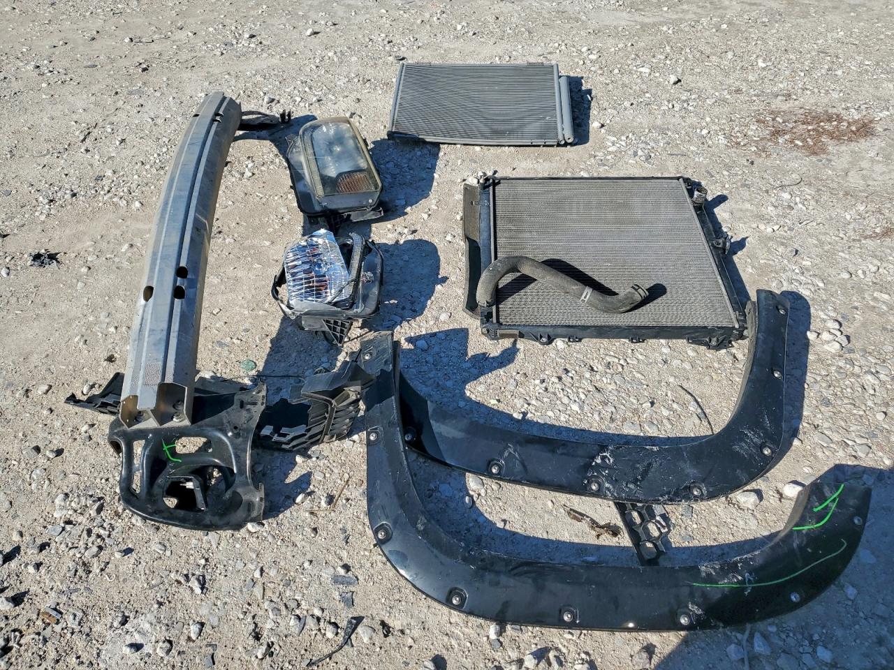 Toyota Tundra Crewmax Sr5 Image 3