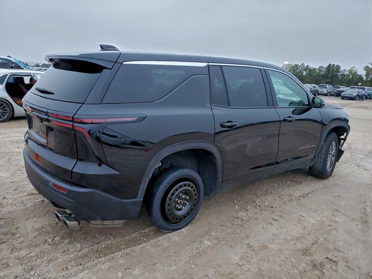 Chevrolet Traverse Ls Image 2