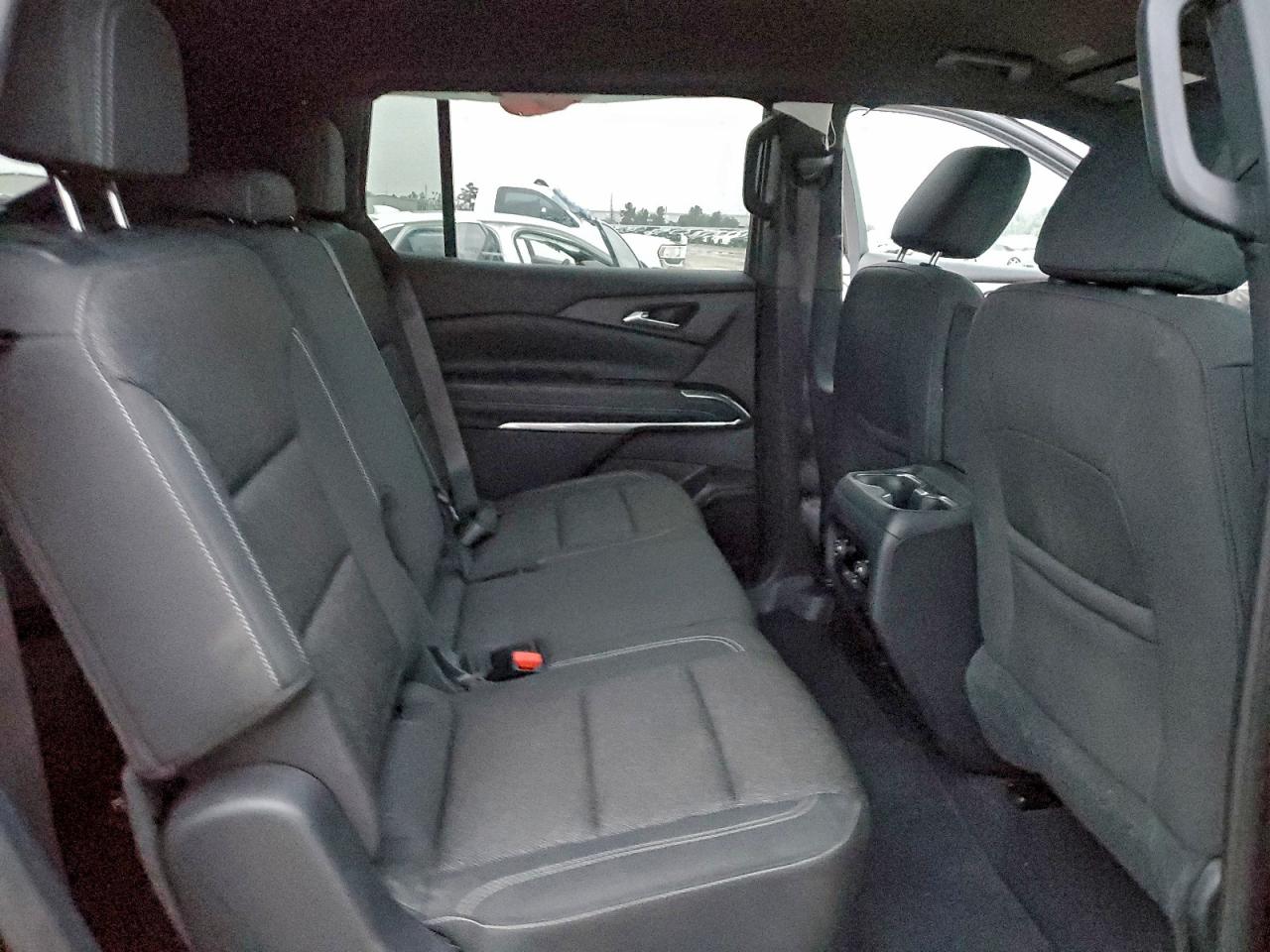 Chevrolet Traverse Ls Image 8