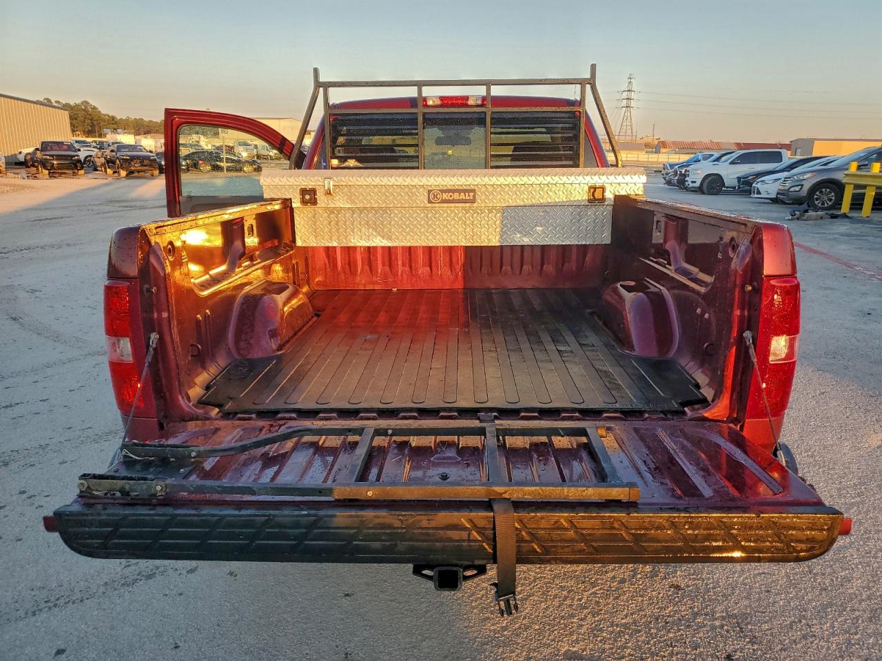 Chevrolet Silverado C1500 Image 7