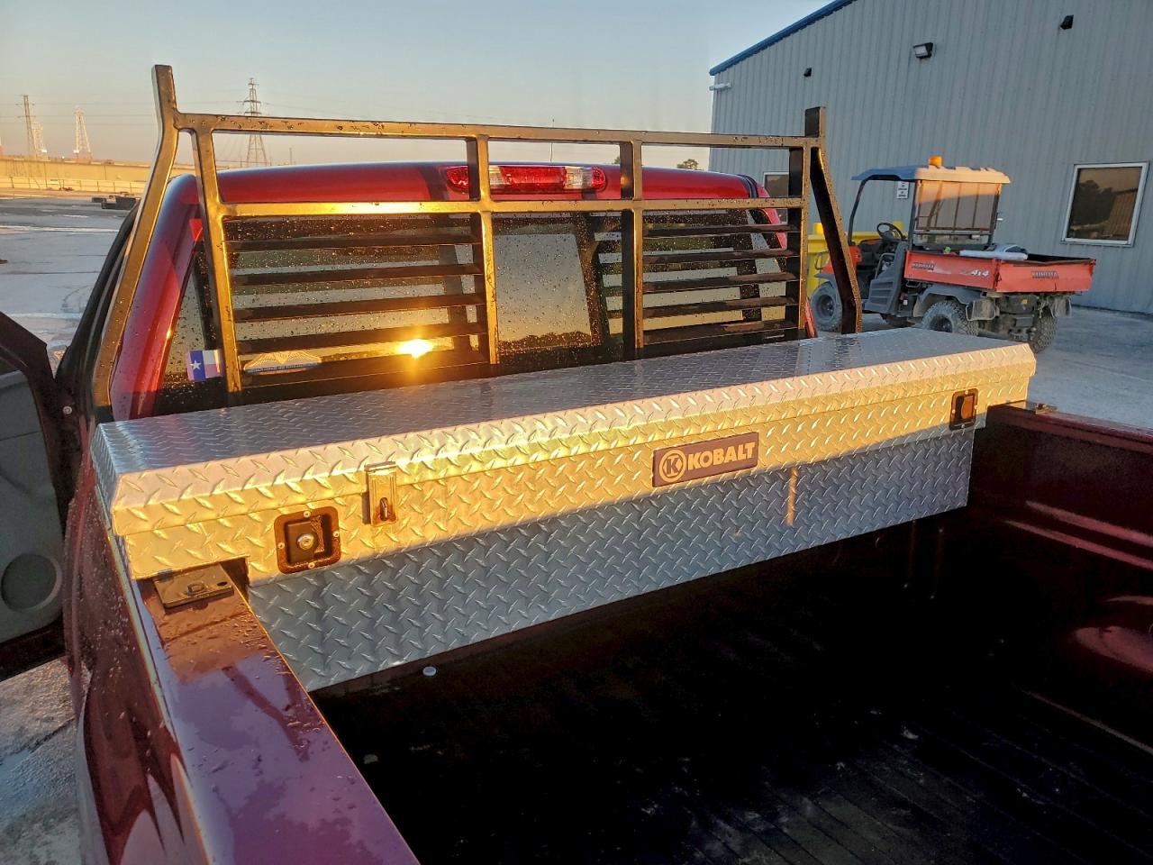 Chevrolet Silverado C1500 Image 11