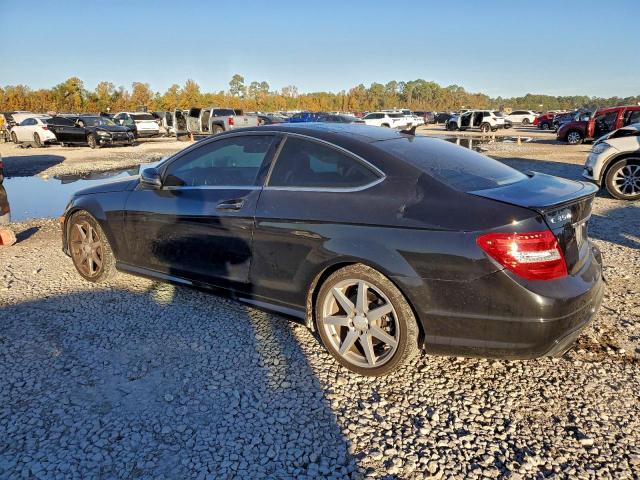 Mercedes-Benz C-Class 350 Image 3