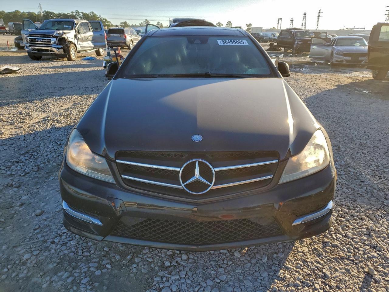 Mercedes-Benz C-Class 350 Image 2