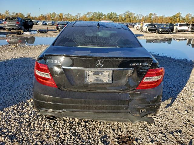 Mercedes-Benz C-Class 350 Image 12