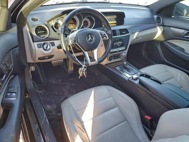 Mercedes-Benz C-Class 350 Image 8