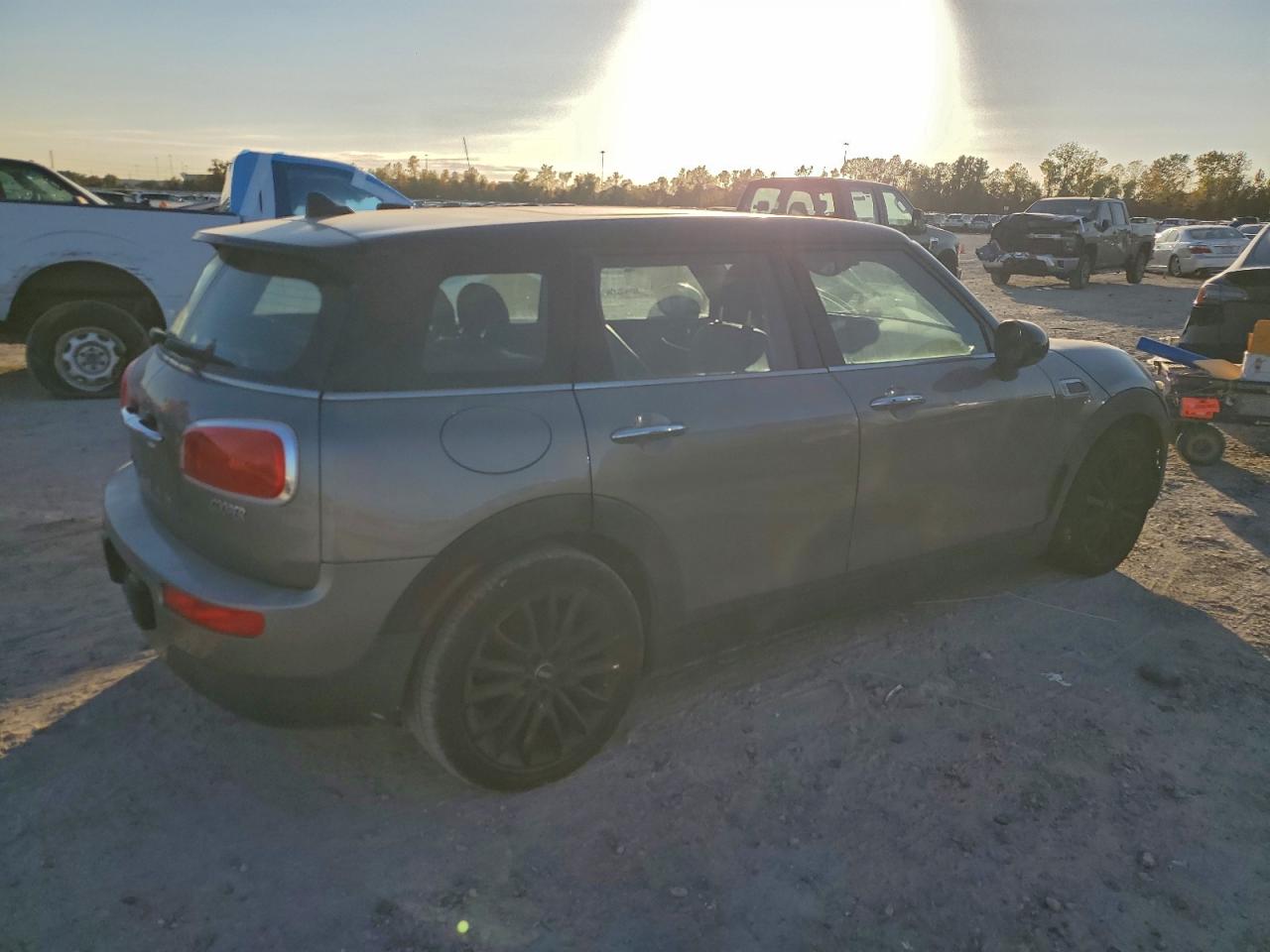 MINI Cooper Clubman Image 13