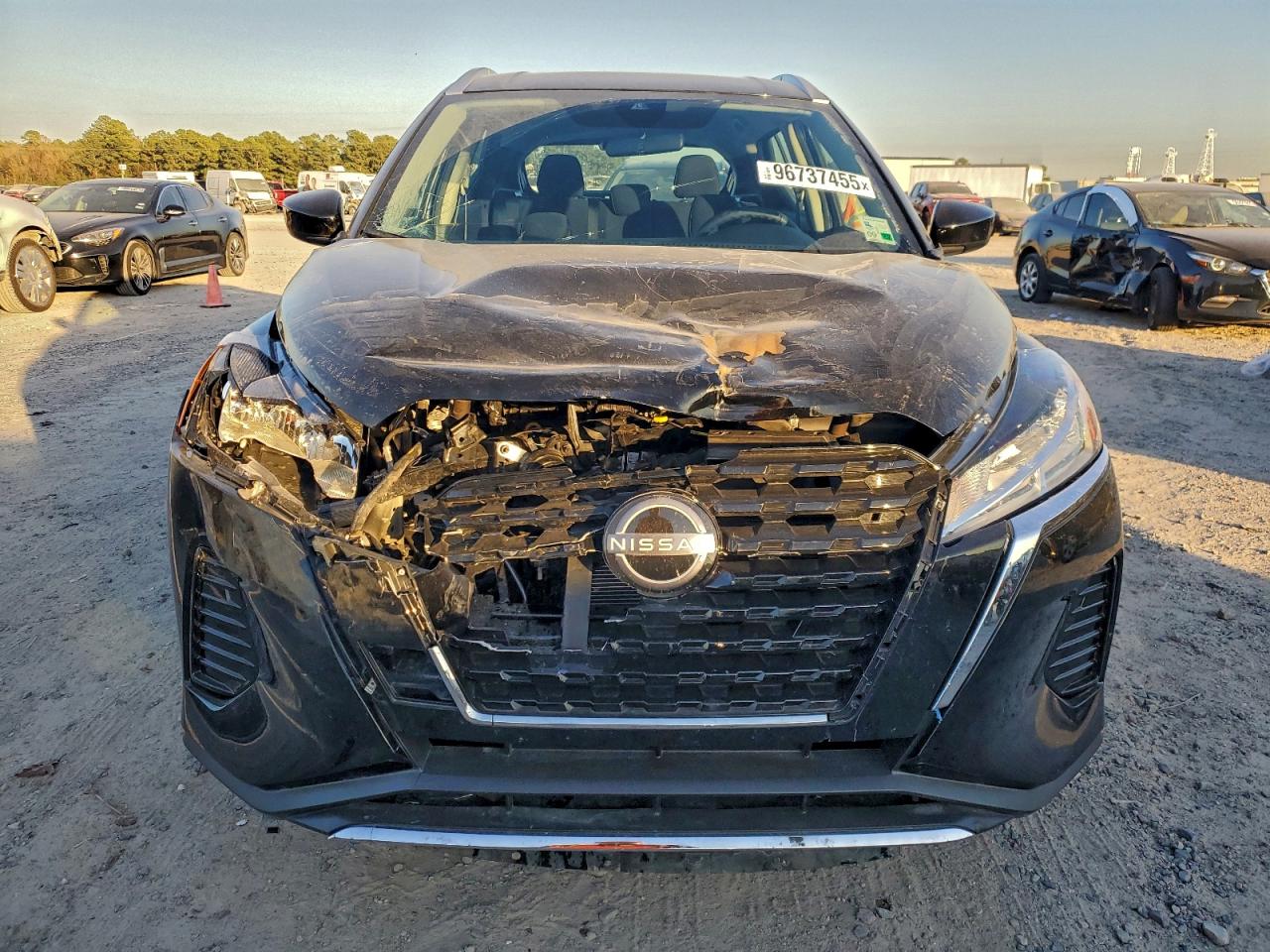 Nissan Kicks Sv Image 9