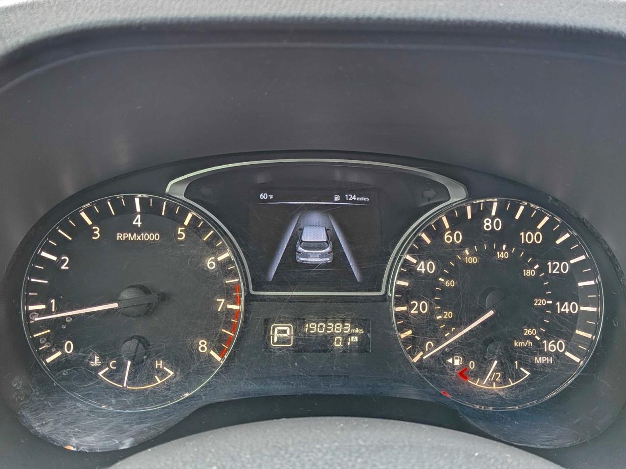 Nissan Pathfinder S Image 3