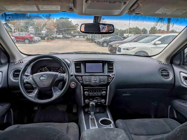 Nissan Pathfinder S Image 4